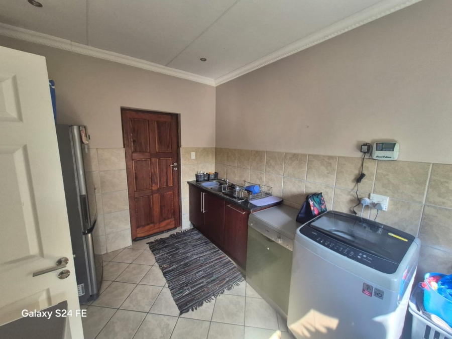 3 Bedroom Property for Sale in Safari Gardens North West
